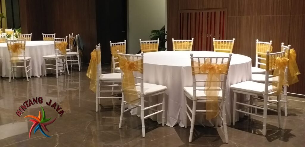 KURSI TIFFANY ACRYLIC