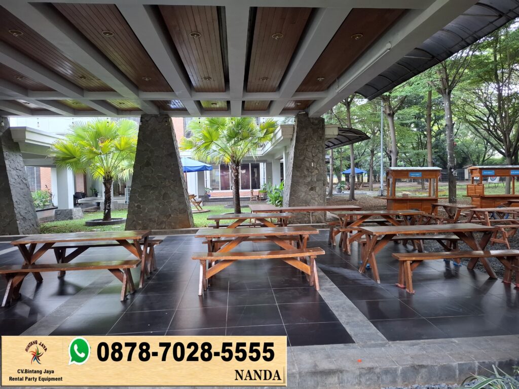 Jasa Sewa Meja Kayu Type Taman Outdoor Di Jakarta