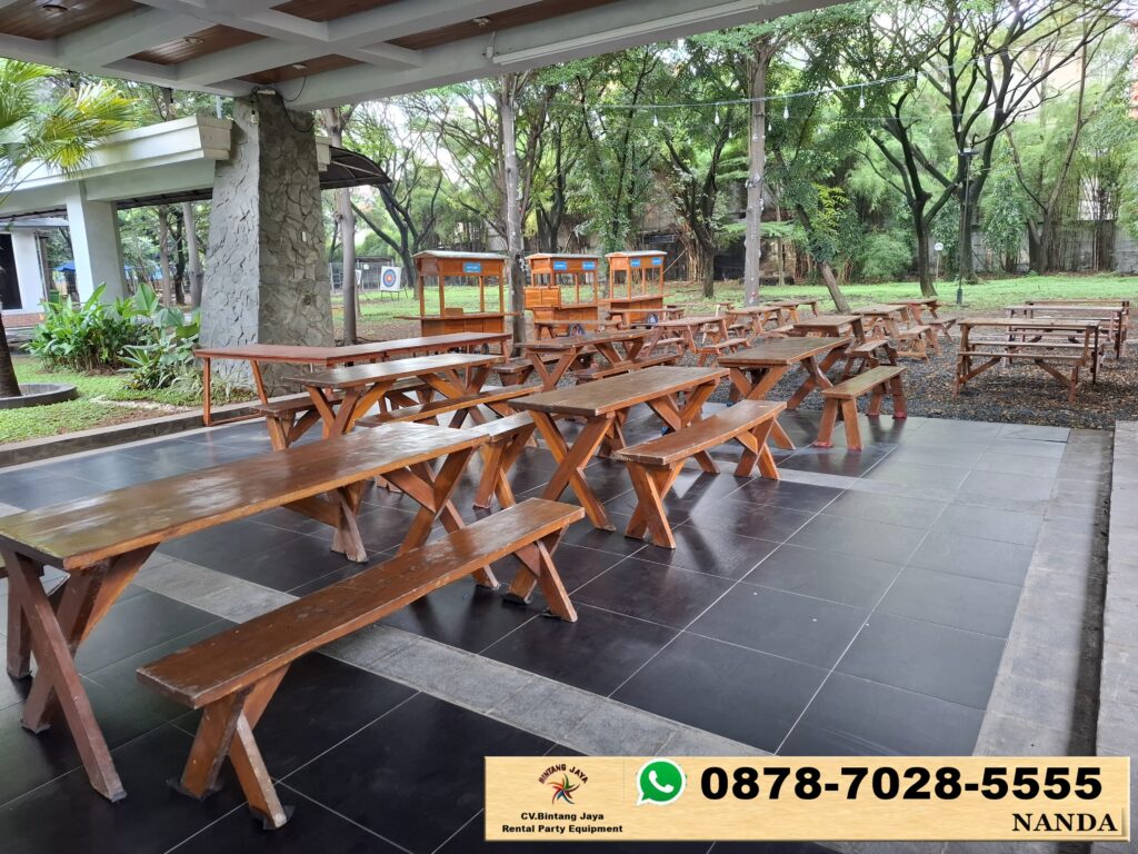 Jasa Sewa Meja Kayu Type Taman Outdoor Di Jakarta