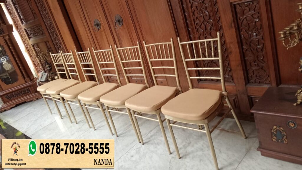 Rental Kursi Kayu VIP Type Tiffany Gold Di Jakarta