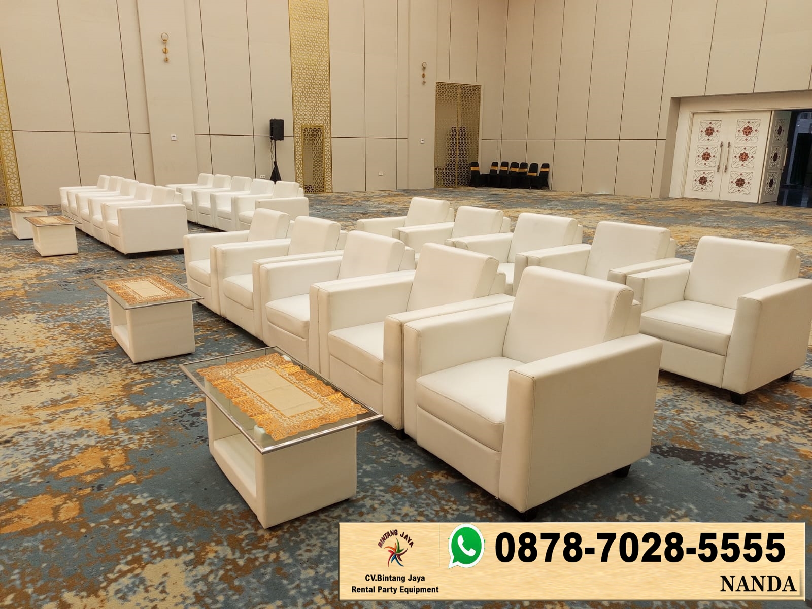 Rental Sofa Type Kotak Minimalis Putih Set Meja Vip Kaca di Jakarta