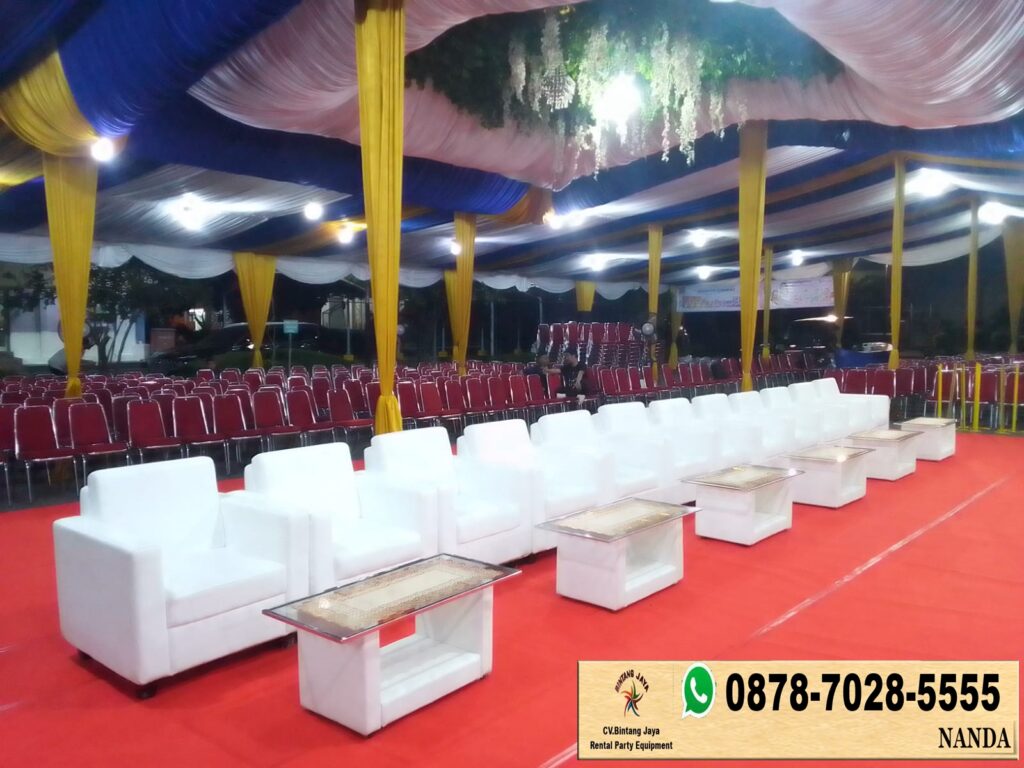 Rental Sofa Type Kotak Minimalis Putih Set Meja Vip Kaca di Jakarta