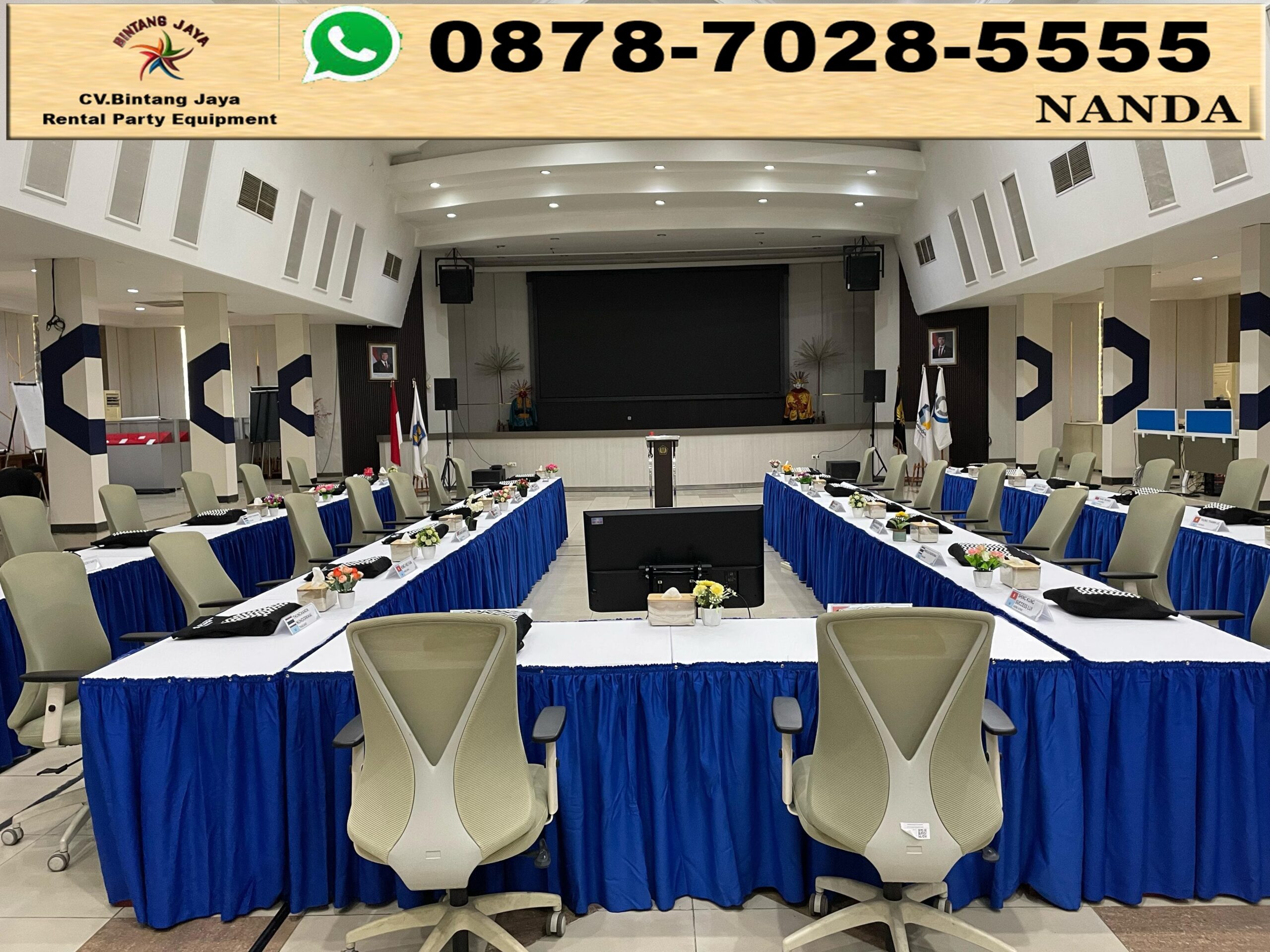 Sewa Meja Kotak Skirting Biru Taplak Putih di Jakarta