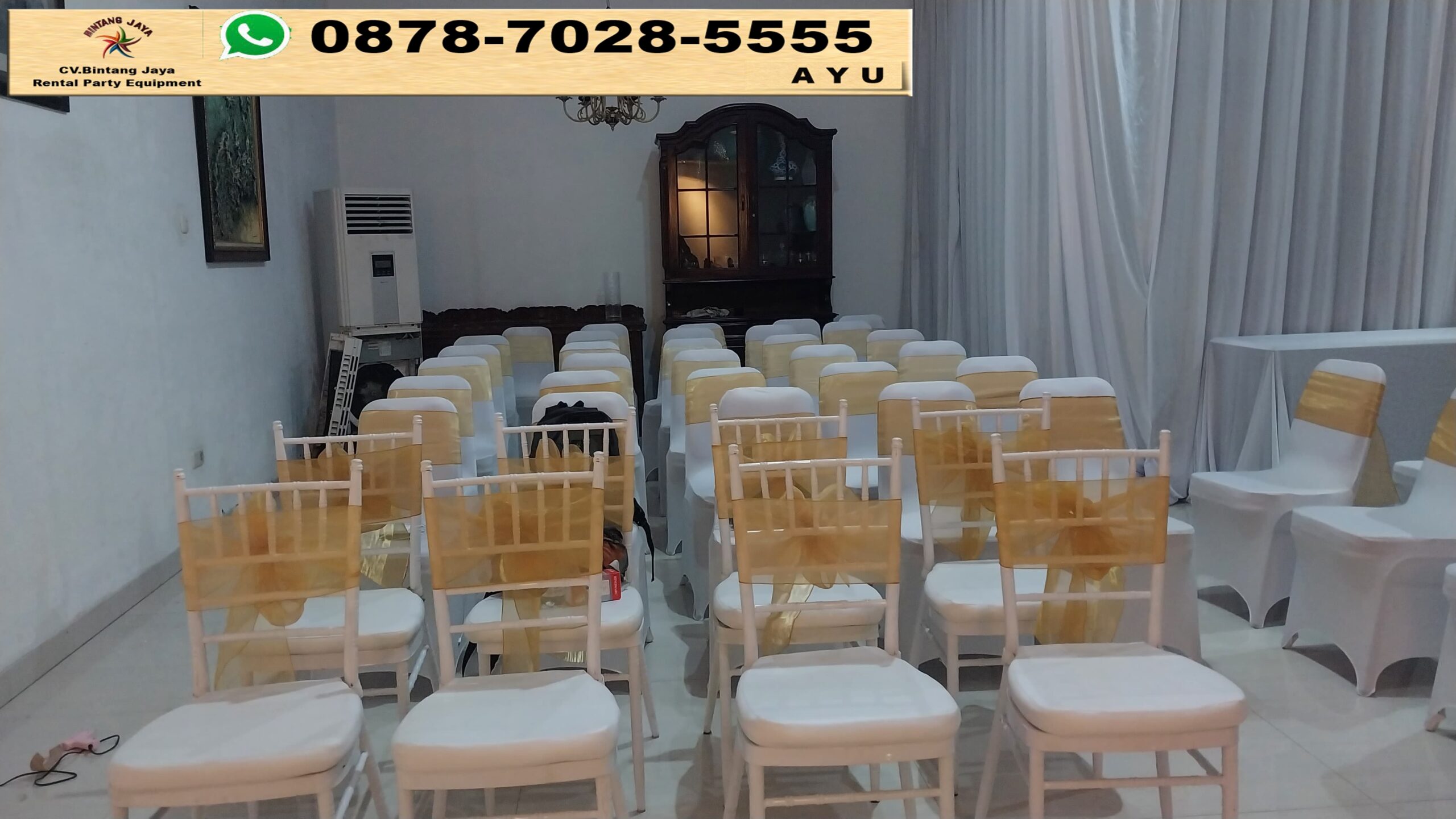 Rental Kursi Tiffany Warna Putih Kerangka Kayu di Bogor