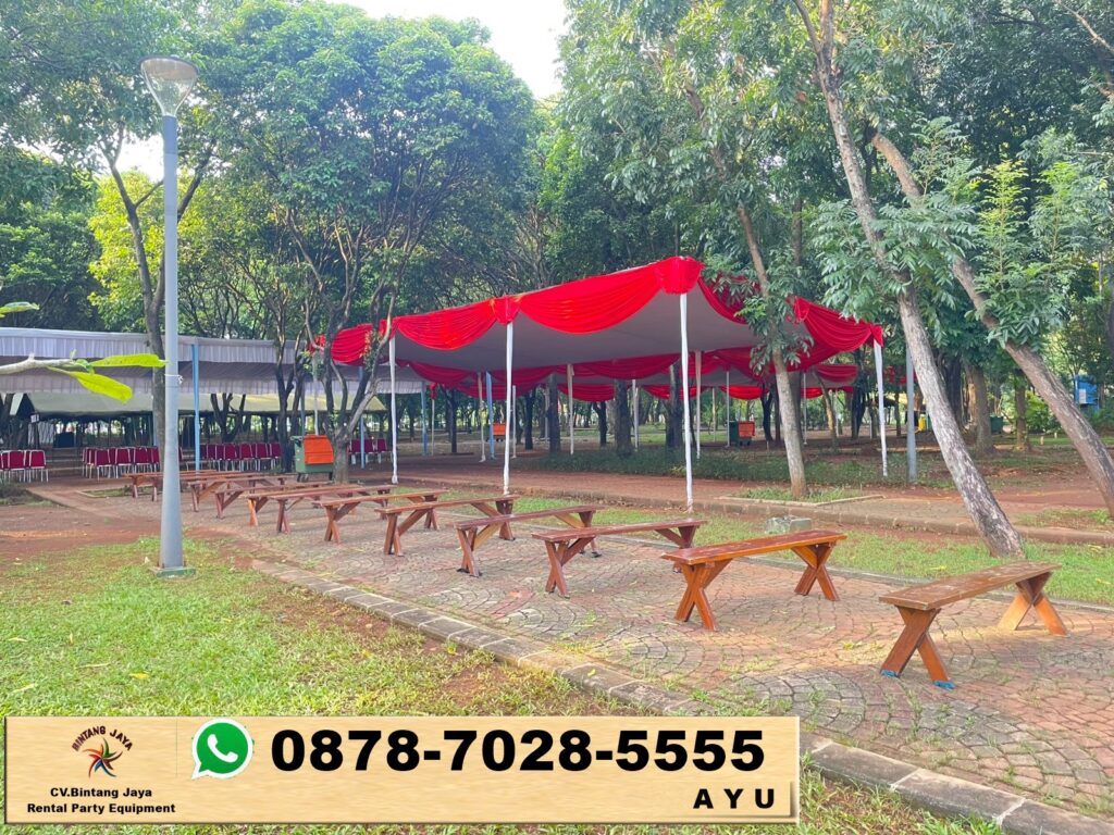 Sewa Bangku Taman Kaki Silang di Monas Jakpus