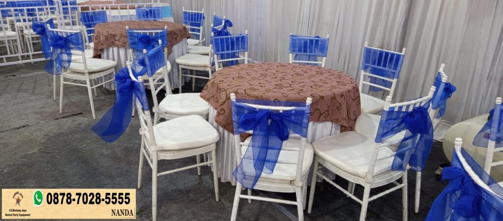 Sewa Kursi Kayu VIP Type Tiffany Putih di Jakarta