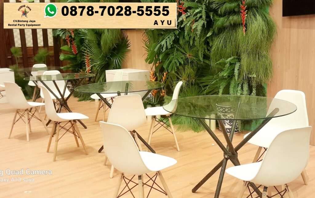 Sewa Kursi Scramble Putih Bersih di Jakarta