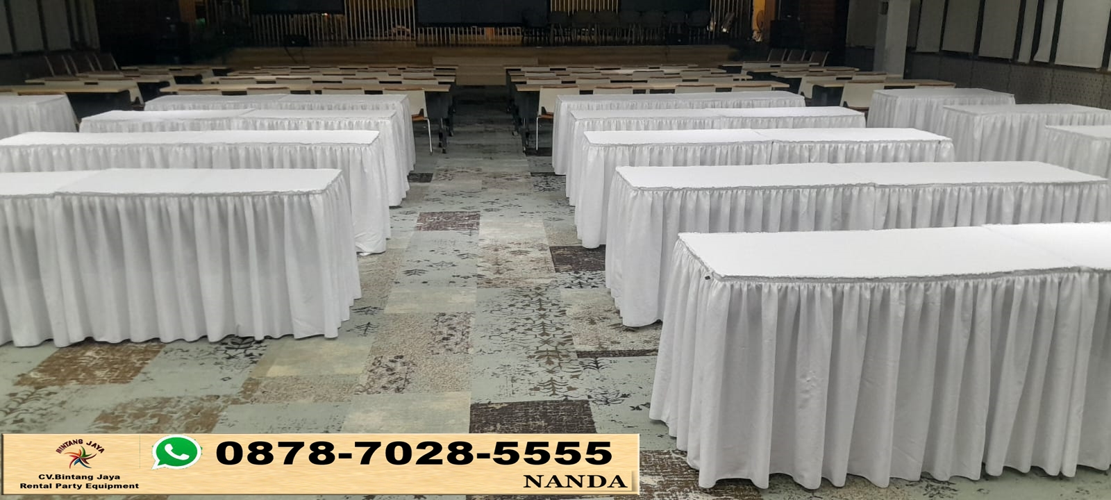 Sewa Meja Kotak Dan Kursi Cover Ketat Putih di Jakarta