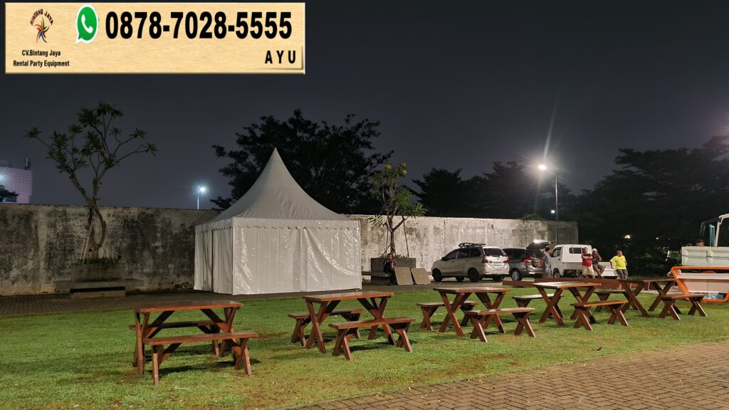 Sewa Meja Kursi Taman Dan Sofa Double Putih Jakarta