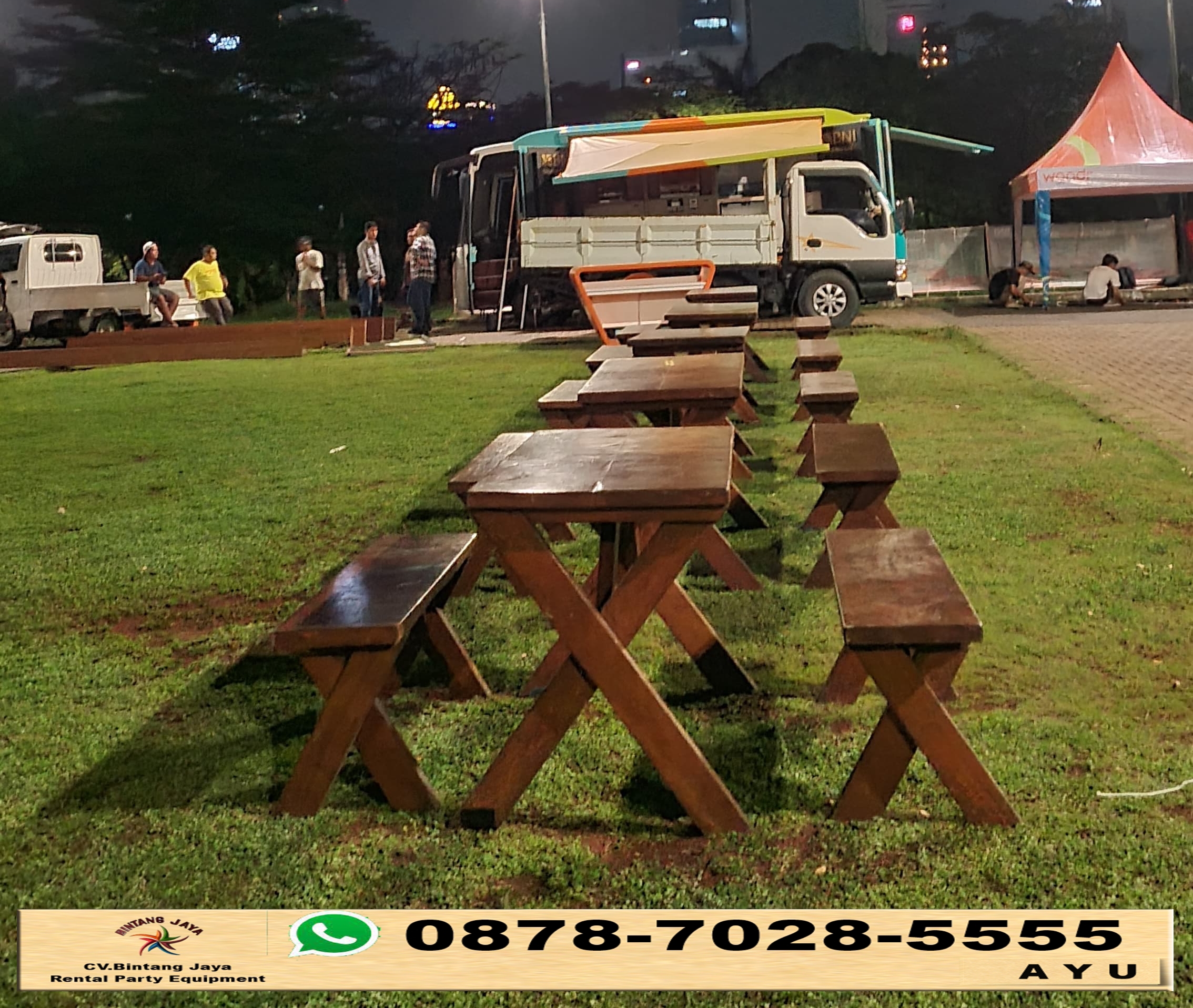 Sewa Meja Kursi Taman Dan Sofa Double Putih Jakarta