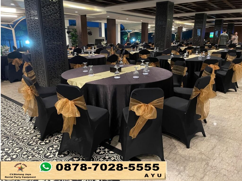 Sewa Meja Bundar D120 cm Cover Tebar Hitam Runner Gold Jakarta