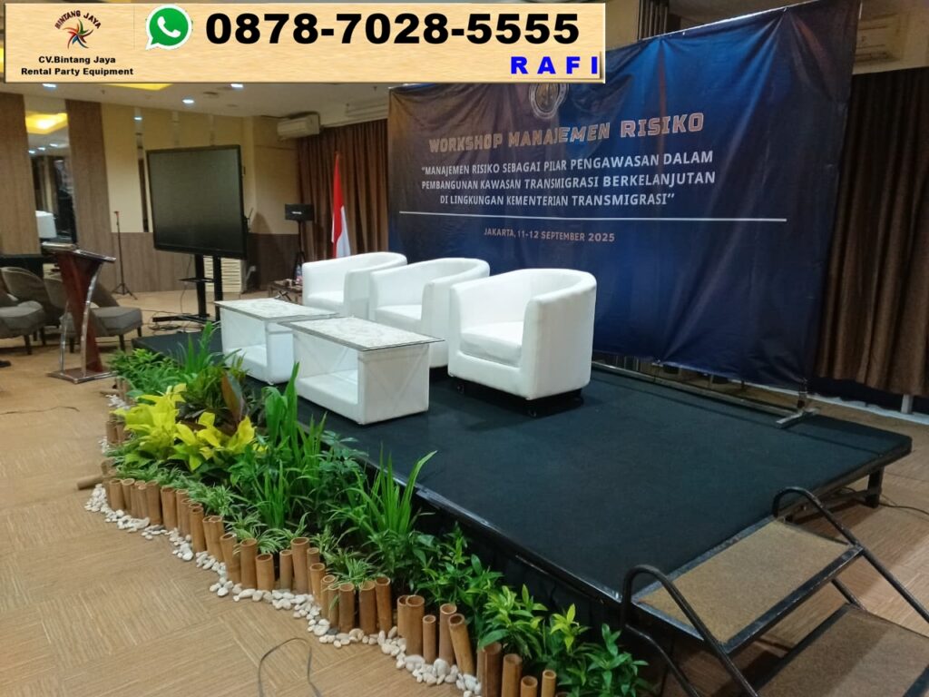 Sewa Sofa Type Oval Putih Set Meja Retro Jakarta