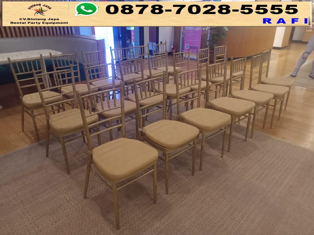 Tempat Sewa Kursi Kayu Model Tiffany Warna Emas Di Karawang