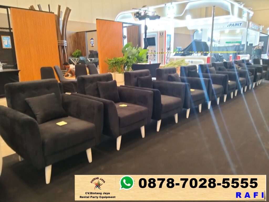 Sewa Sofa Oval Putih Dan Sofa Oval Hitam Set Meja Kaca Jakarta