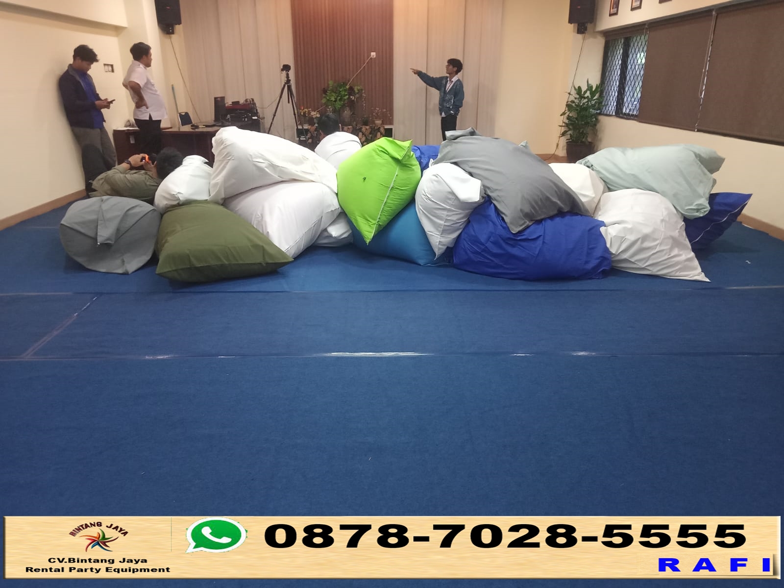 Sewa Bean Bag, Meja Kotak, Karpet Dan Alat Catering Jakarta