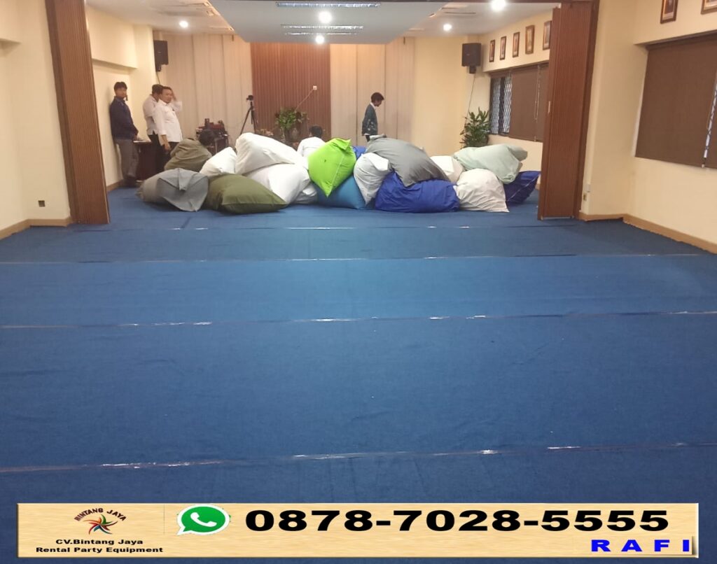 Sewa Bean Bag, Meja Kotak, Karpet Dan Alat Catering Jakarta
