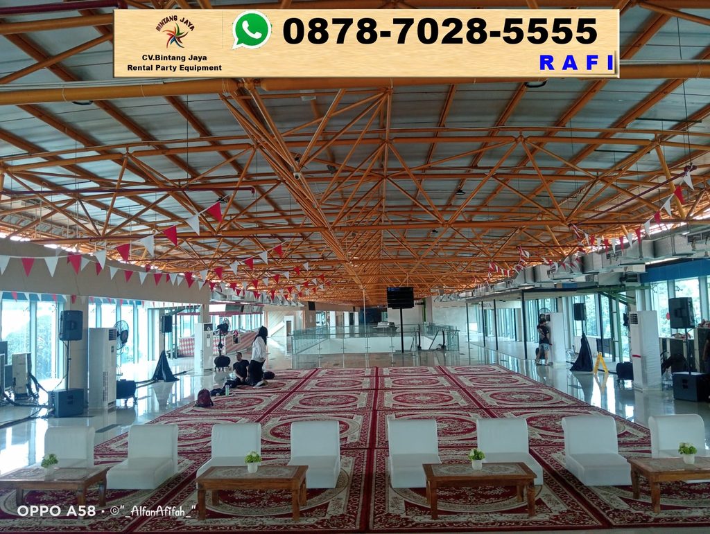 Sewa Sofa Lesehan Putih Dan Meja Kayu Jakarta 0878-7028-5555