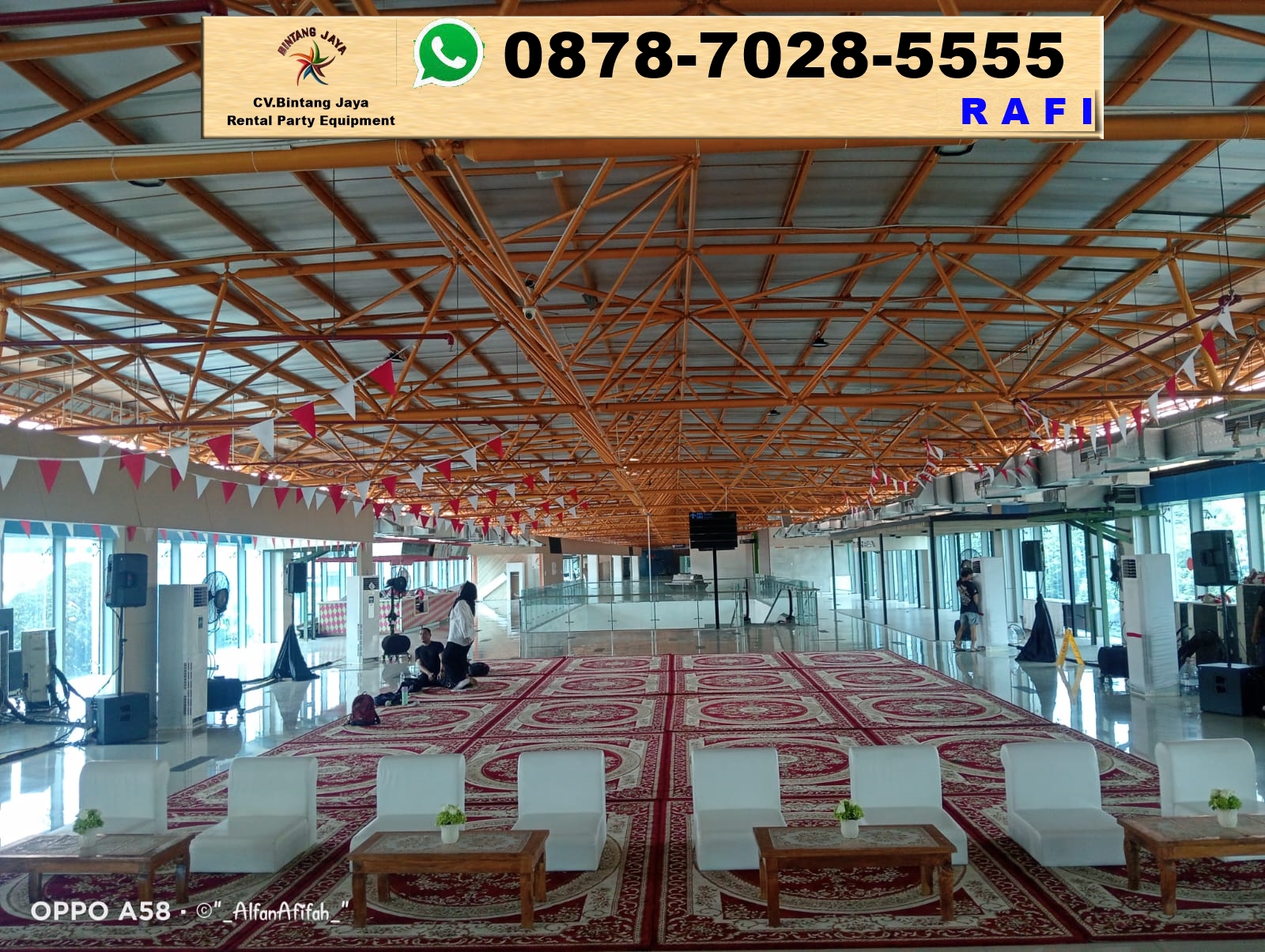 Sewa Sofa Lesehan Putih Dan Meja Kayu Jakarta 0878-7028-5555