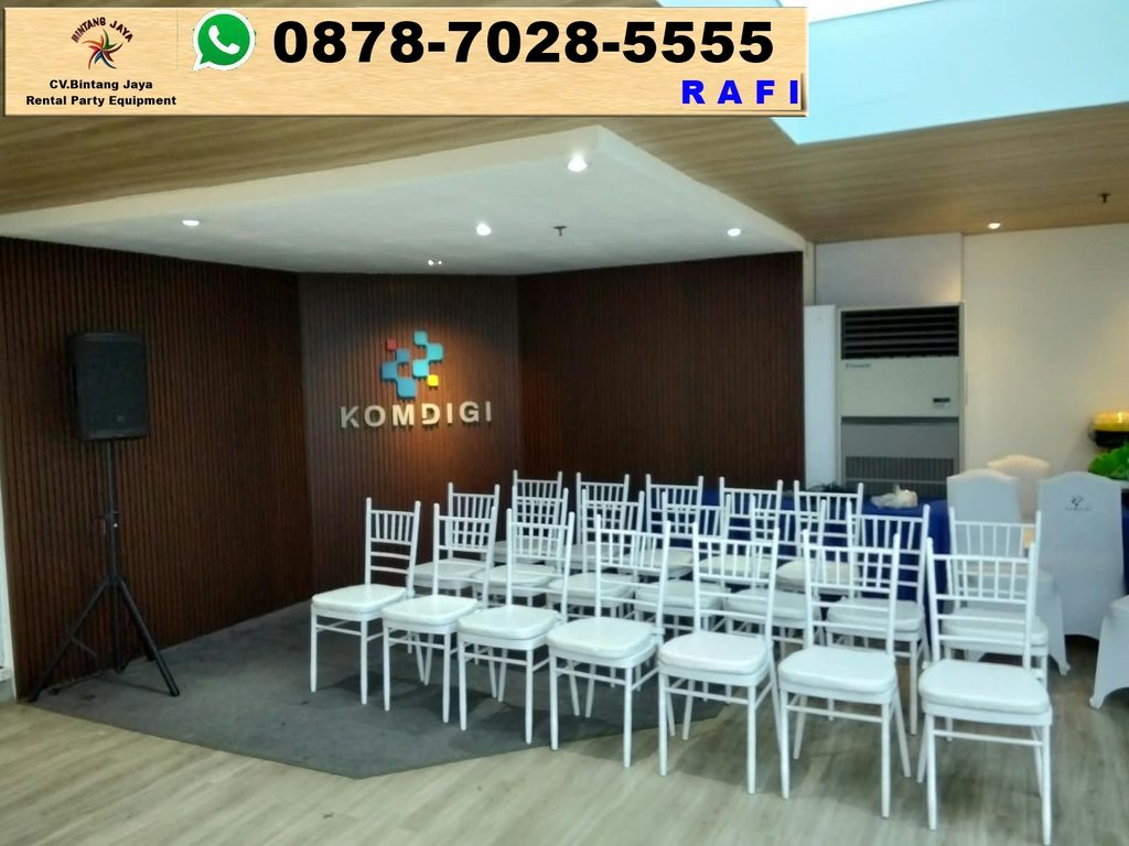 Vendor Sewa Kursi Tiffany Putih Dan Kursi Vip Event KOMDIGI 0878-7028-5555